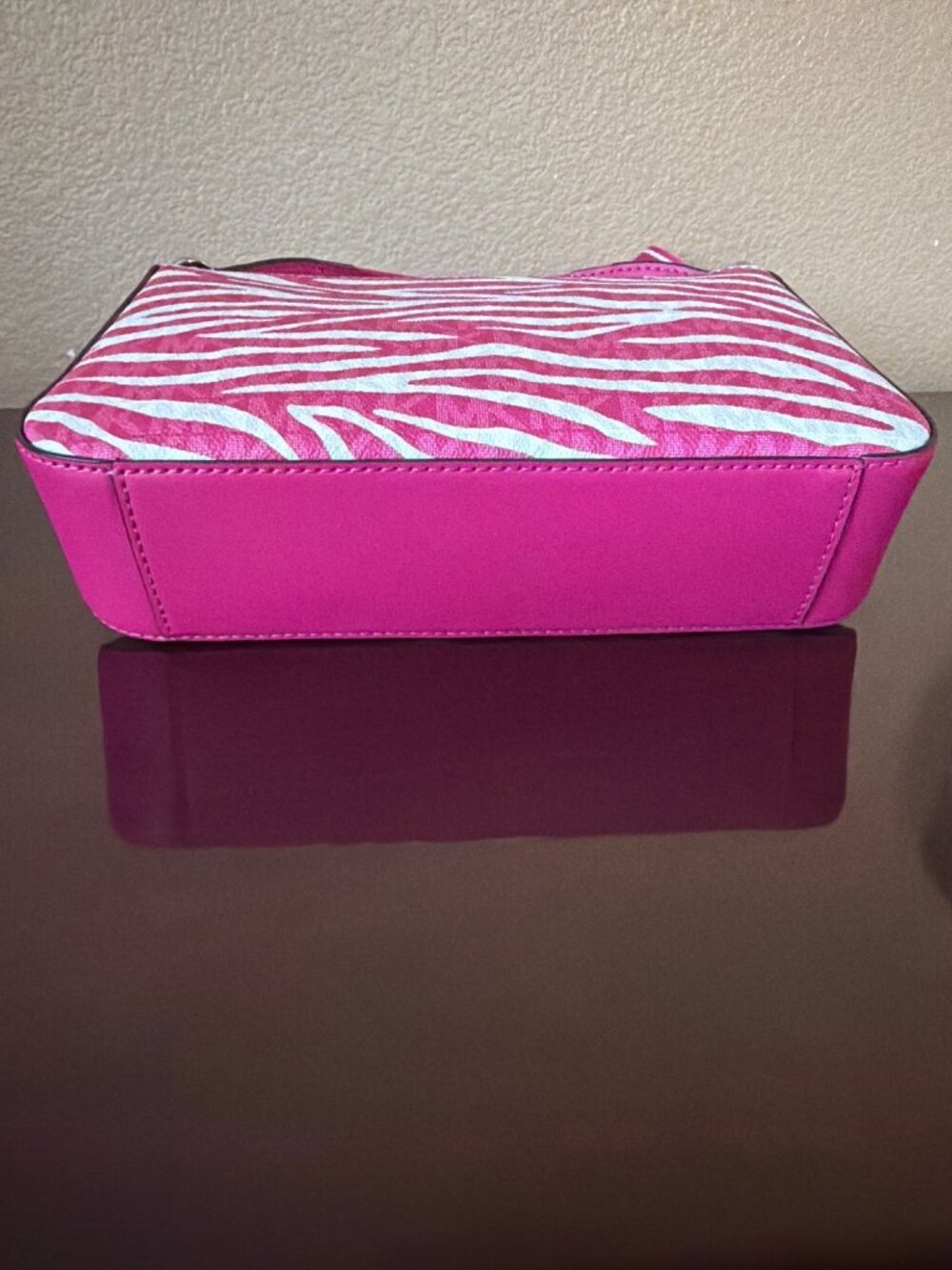Michael Kors Pink Zebra Print Crossbody Purse 3-Pc Coin Earbud Set - Like New - Picture 6 of 16